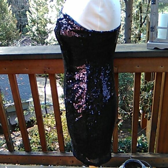 Twenty Six Sequin Dress - Picture 4 of 8